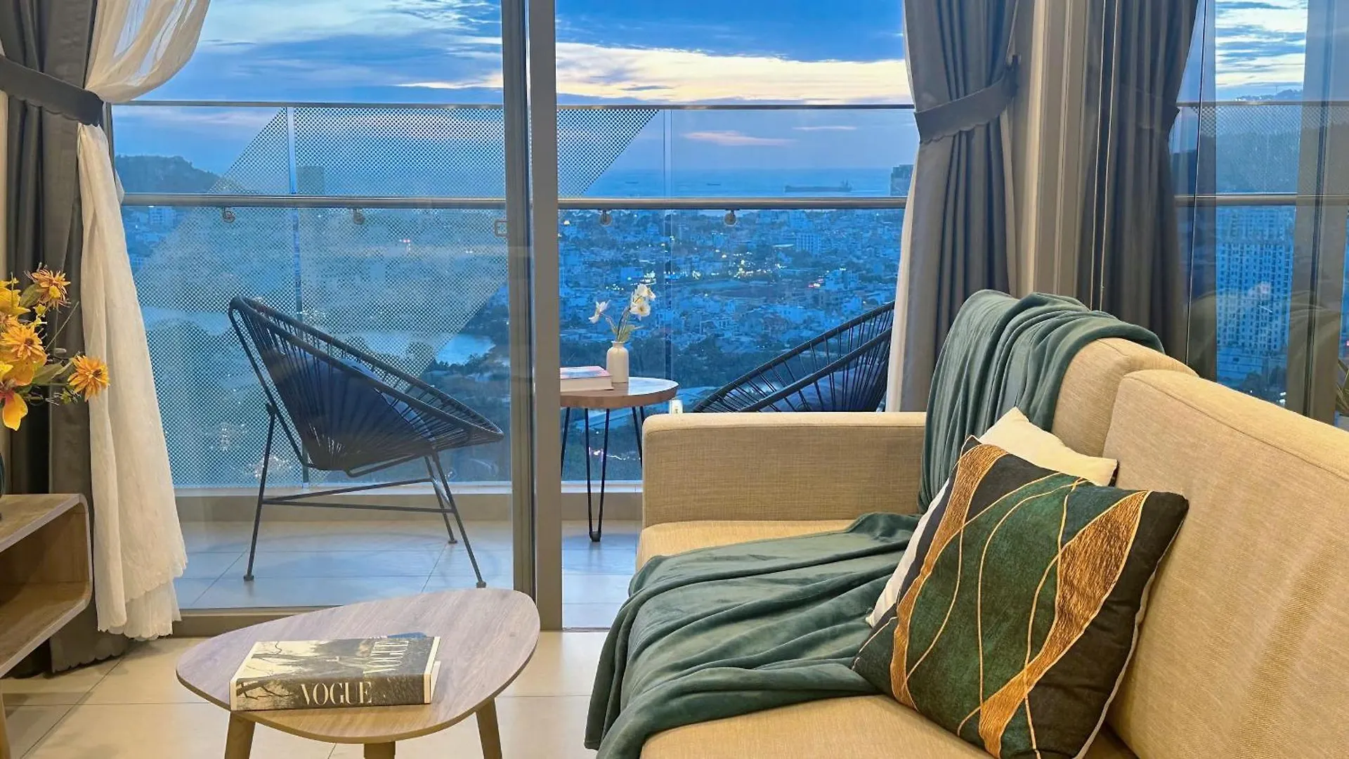 The Song Luxury Vung Tau - Khang Apartment 1 0*,  וייטנאם